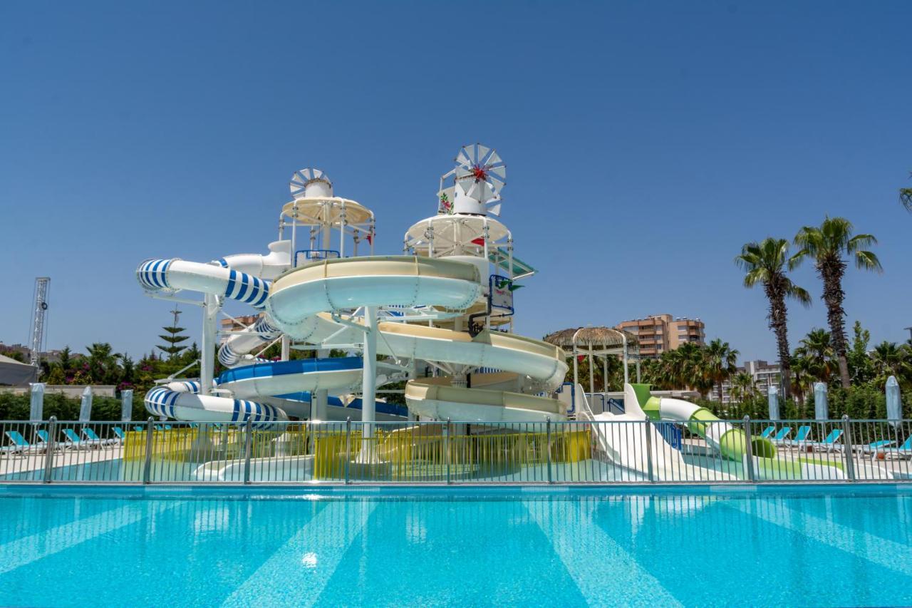 Baia Lara Hotel Antalya Eksteriør bilde Water park in Turkey