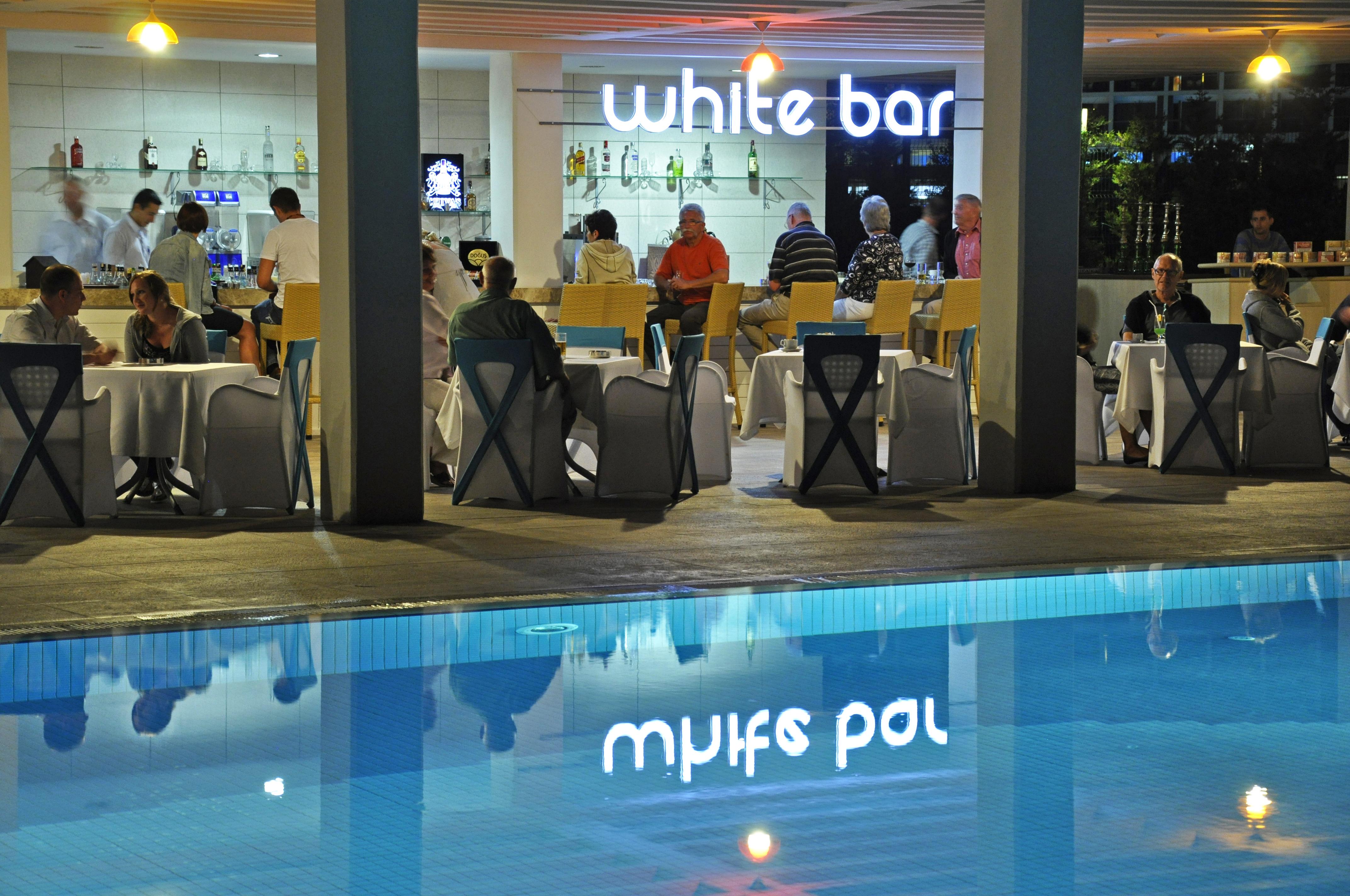 Baia Lara Hotel Antalya Eksteriør bilde White Bar